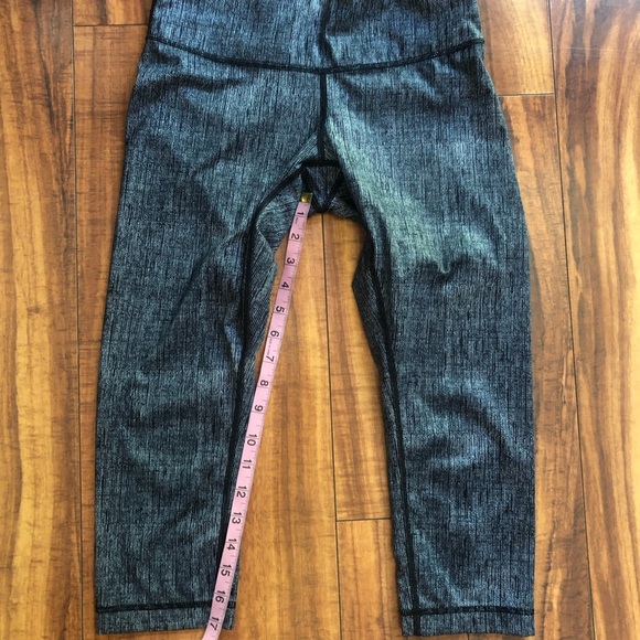 Lululemon Crop Leggings - Picture 8 of 9